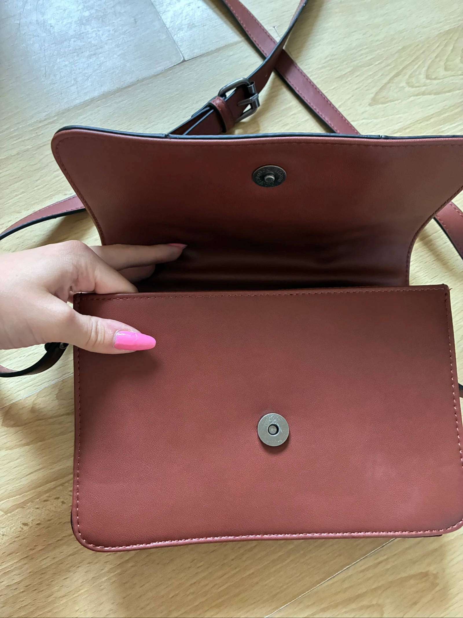 Bolsa a tiracolo 100% couro com tachas trançado ajustável nova – photo 4